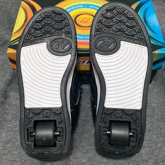 HEELYS - Picture 8 of 13
